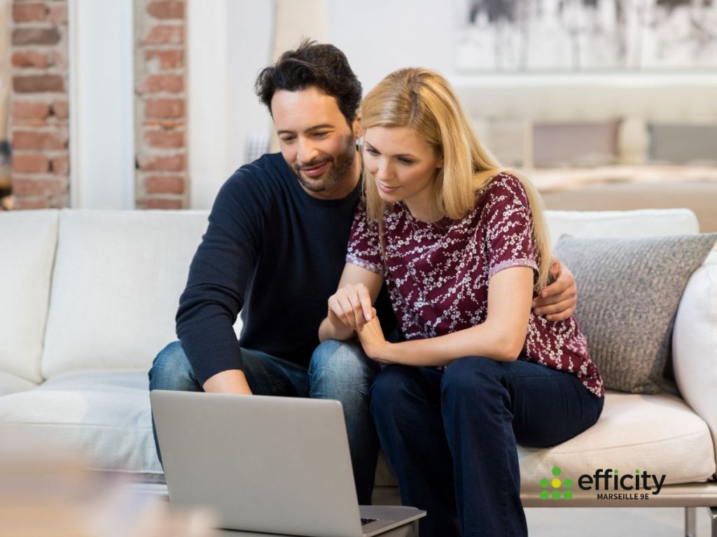 Prix du M2 au Redon – couple consultant une estimation immobilière à Marseille 9e